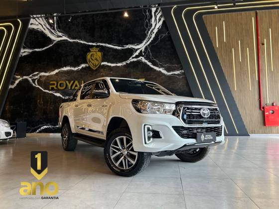 TOYOTA HILUX 2.8 SRV 4X4 CD 16V DIESEL 4P AUTOMÁTICO TOYOTA HILUX 2.8 SRV 4X4 CD 16V DIESEL 4P AUTOMÁTICO